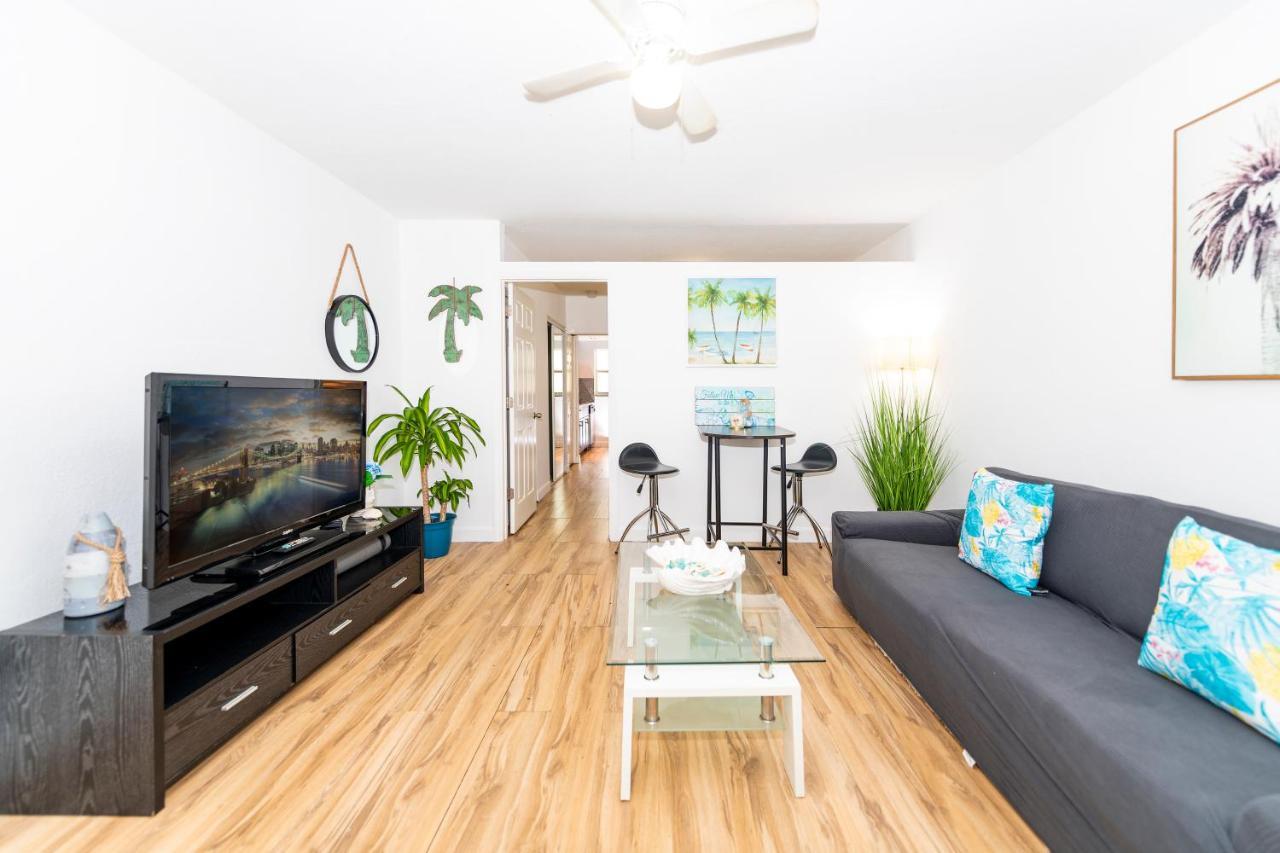South Beach Apartments マイアミビーチ エクステリア 写真