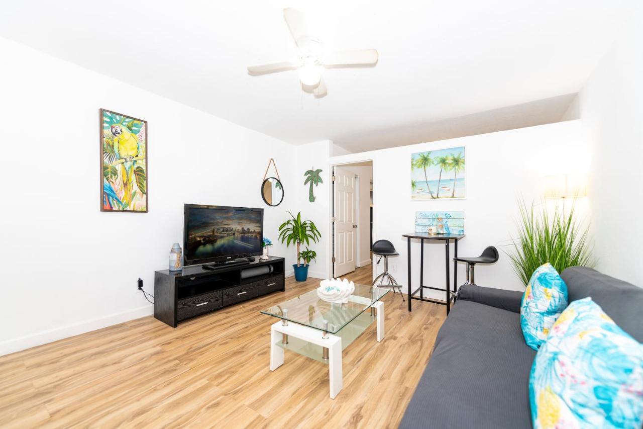 South Beach Apartments マイアミビーチ エクステリア 写真